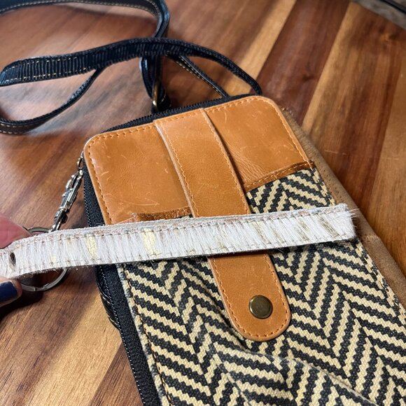 Vann & CoPrism Herringbone Cellphone Crossbody Wallet Purse - Picture 16 of 16